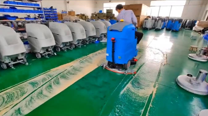 临夏2023年还在用人工的物业保洁不妨试试洗地机吧